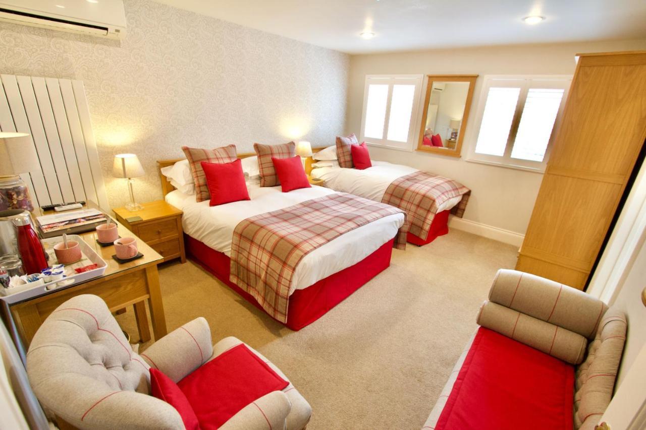 Chestnuts House Boutique B&B Bath Exteriör bild A room at the hotel