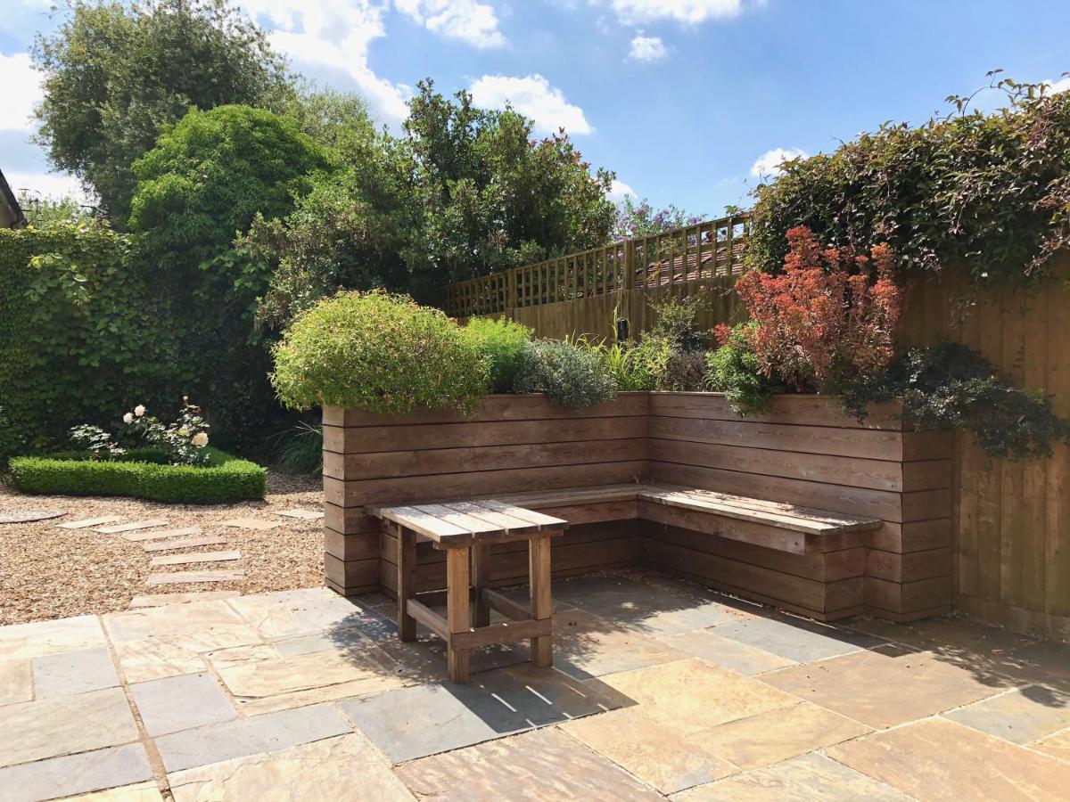 Chestnuts House Boutique B&B Bath Exteriör bild The garden at the Old Post Office